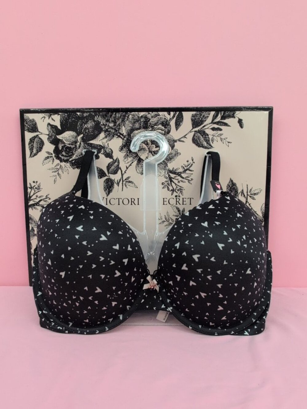 Victoria Secret Smooth Push Up Perfect Shape Bra 32DDD Black Swirling Heart
